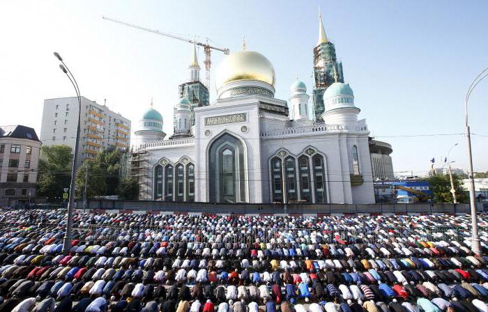 сколько проживает населения в Москве