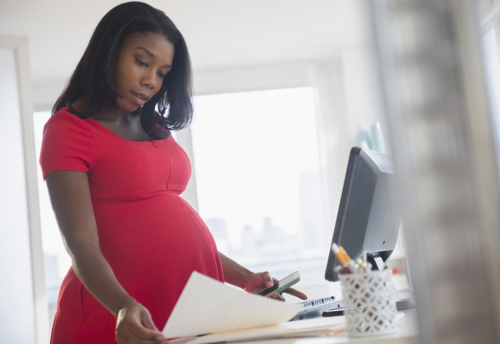 срочный трудовой договор беременность увольнение