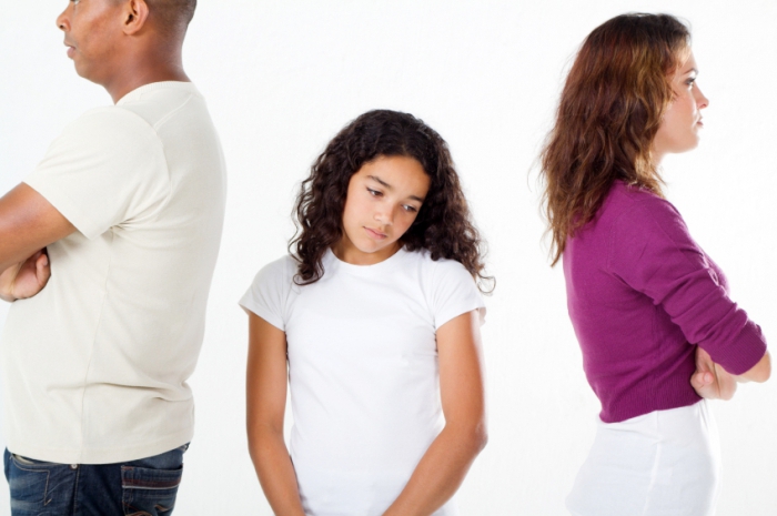 дети при разводе родителей с кем остаются