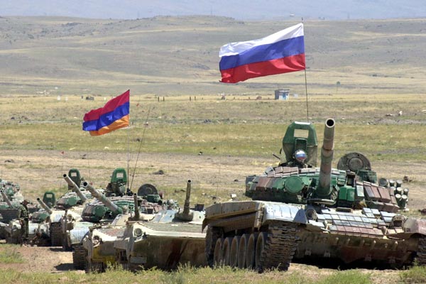 Российские танки в Армении