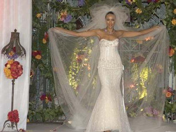 какое самое дорогое свадебное платье в мире