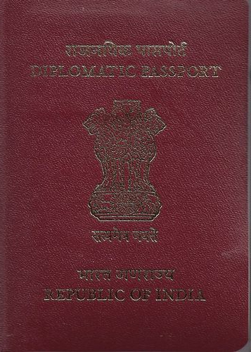 дипломатический паспорт льготы привилегии 