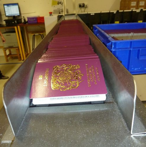 что такое дипломатический паспорт 