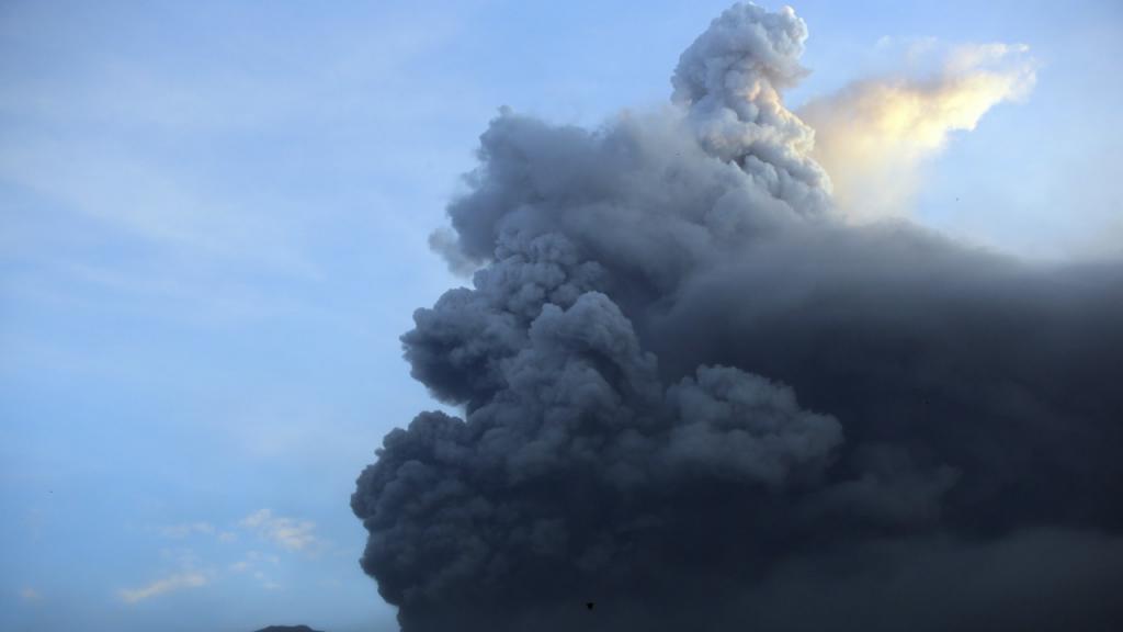 Дым вулкана