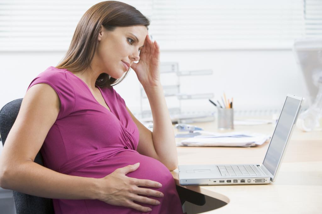 срок трудового договора и беременности