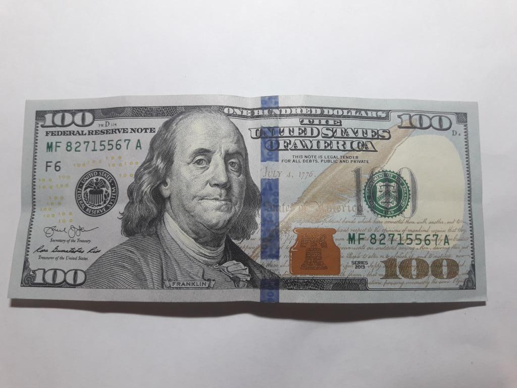 Новая 100 долларовая. Франклин Бенджамин доллар. Банкнота 100 долларов США нового образца. Бенджамин Франклин купюра. Бенджамин Франклин на 100 долларах.