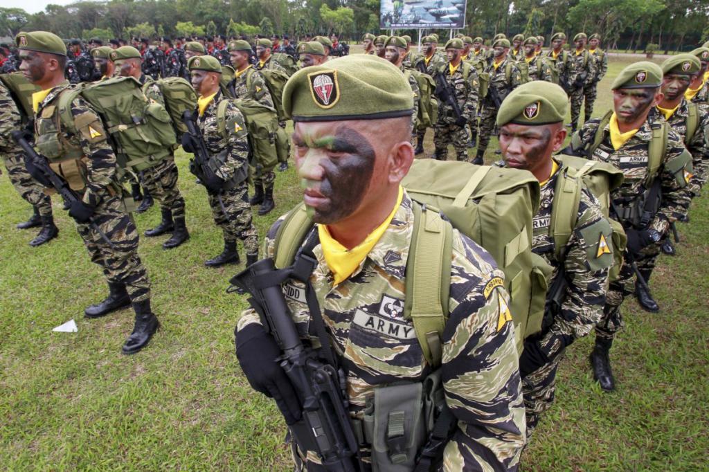 солдаты армии Филиппин
