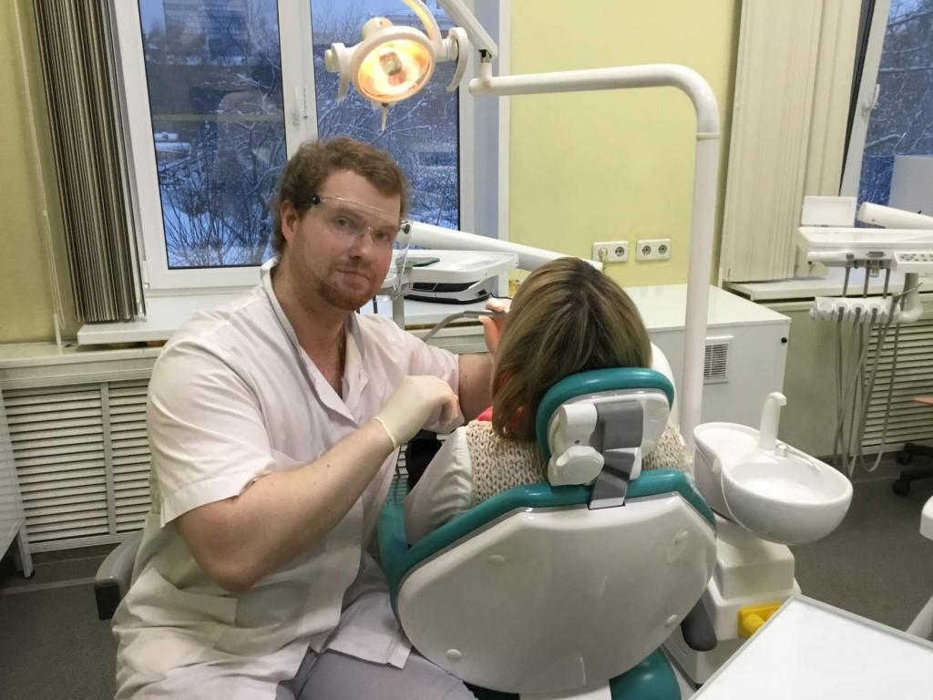 Как вылечить зуб без полиса